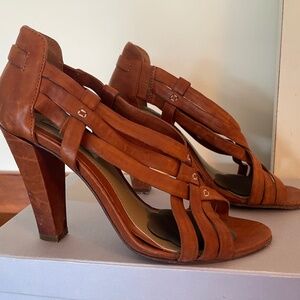 Fun MIKE & CHRIS Leather Horatio Criss Cross Heels - Boho -Size 38 / 8